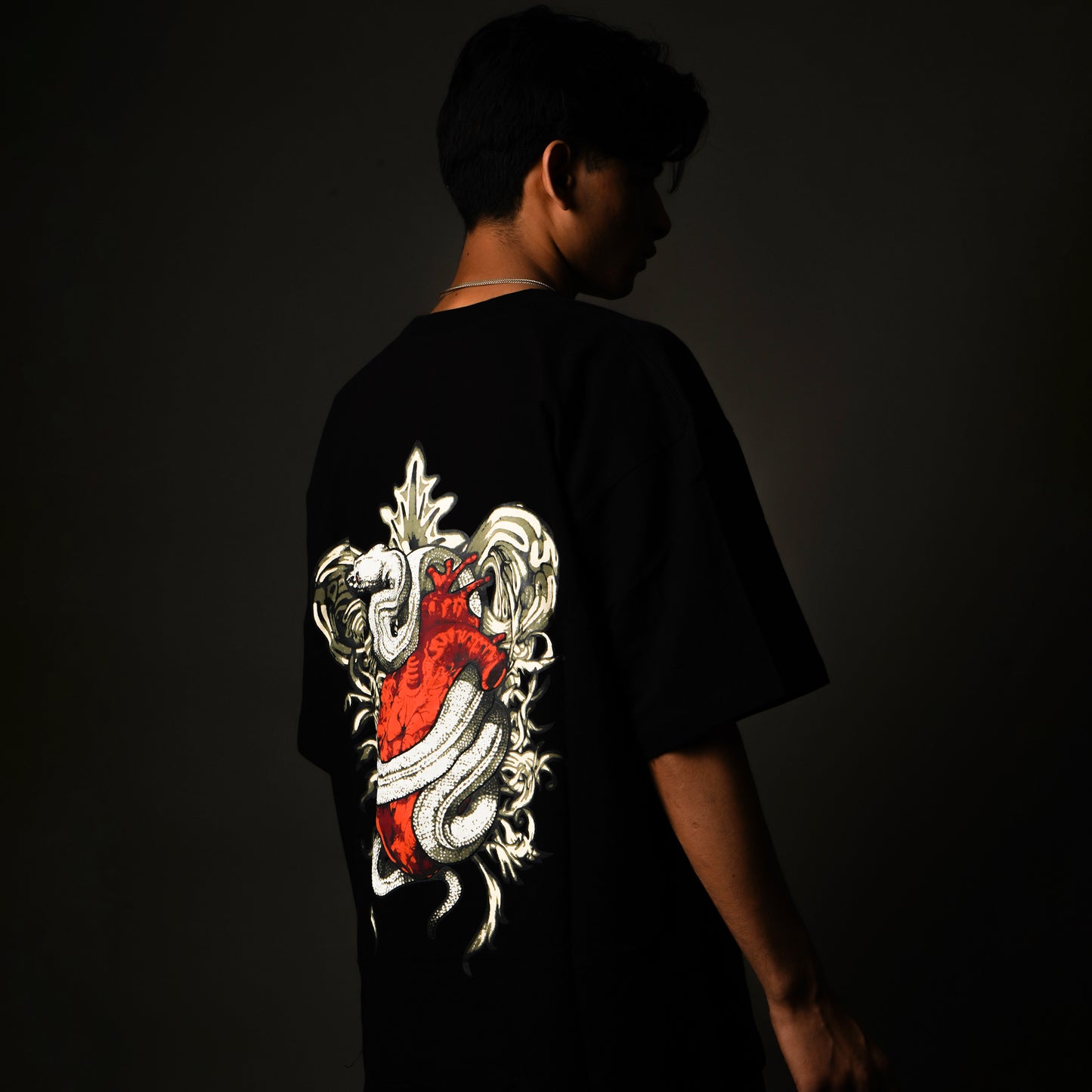 SKULLTA BLACK VIPER T-SHIRT [UNISEX]