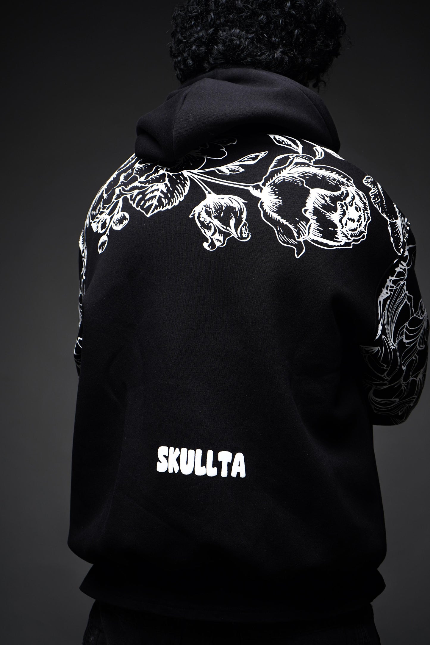 SKULLTA BLACK HOODIE [UNISEX]