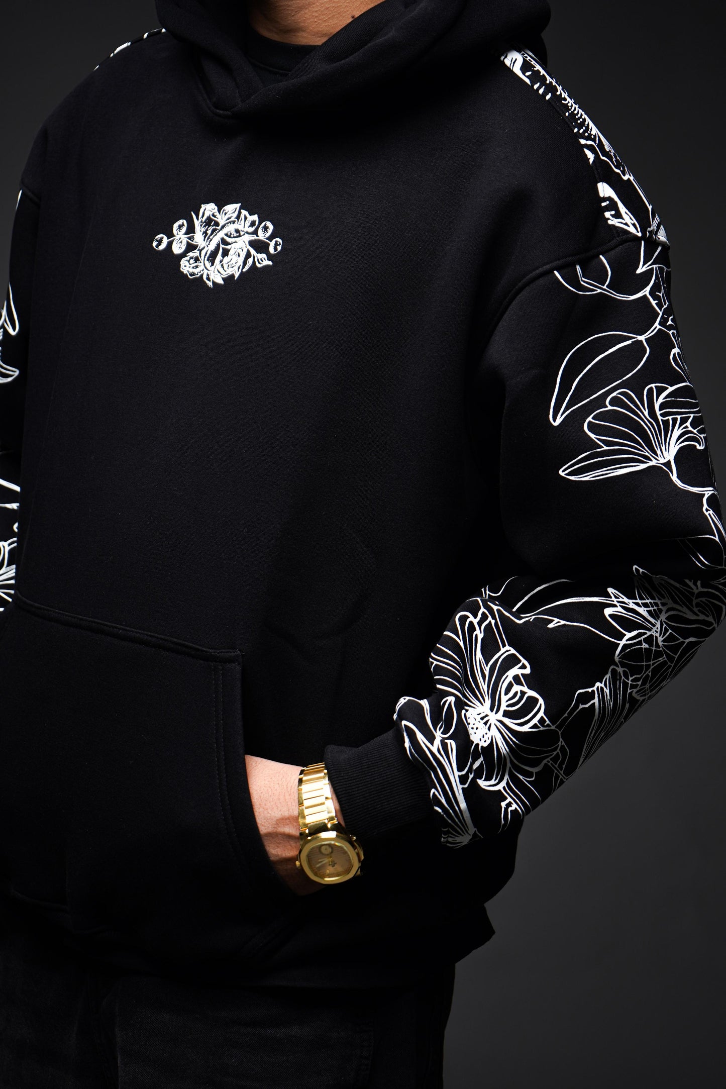 SKULLTA BLACK HOODIE [UNISEX]